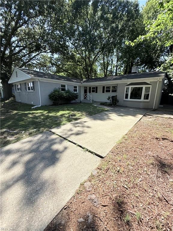 713 Churchill Dr — photo