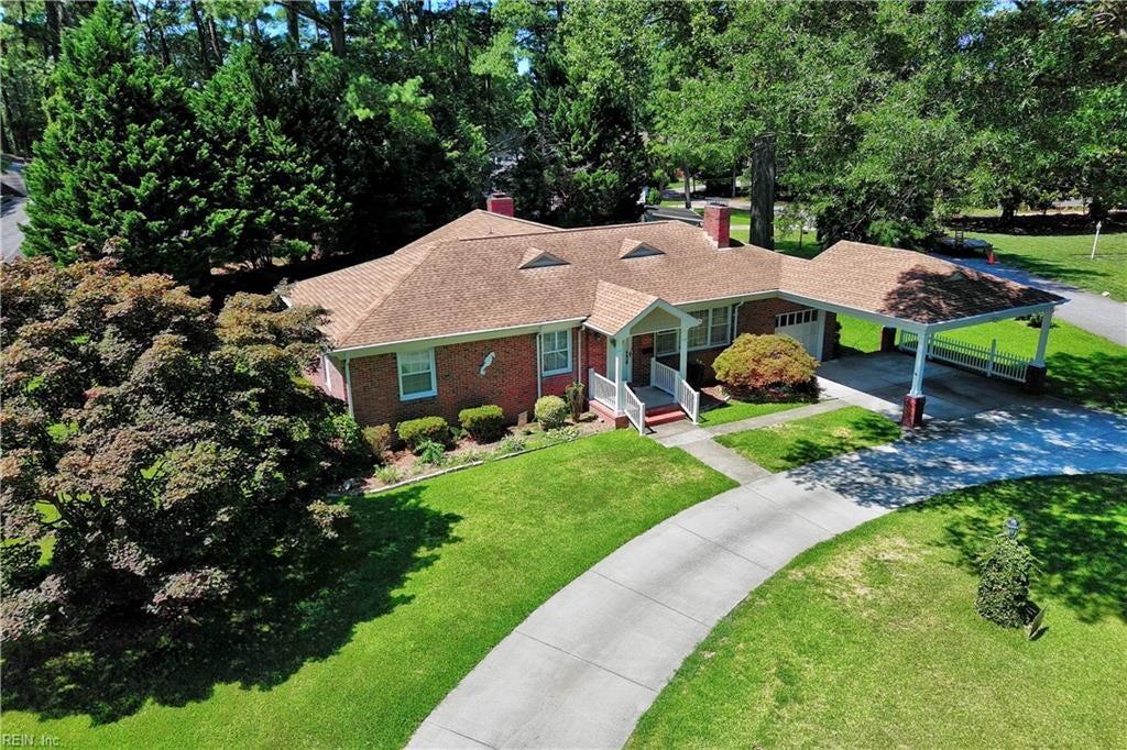 8575 Circle Dr — photo