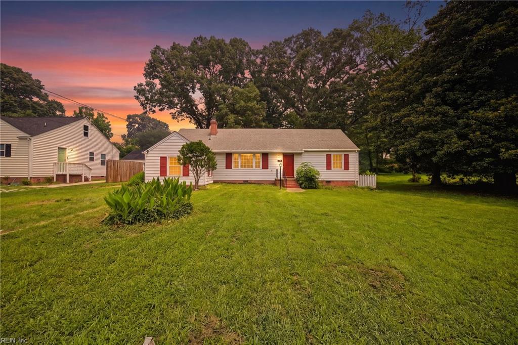 913 Jackson Dr — photo