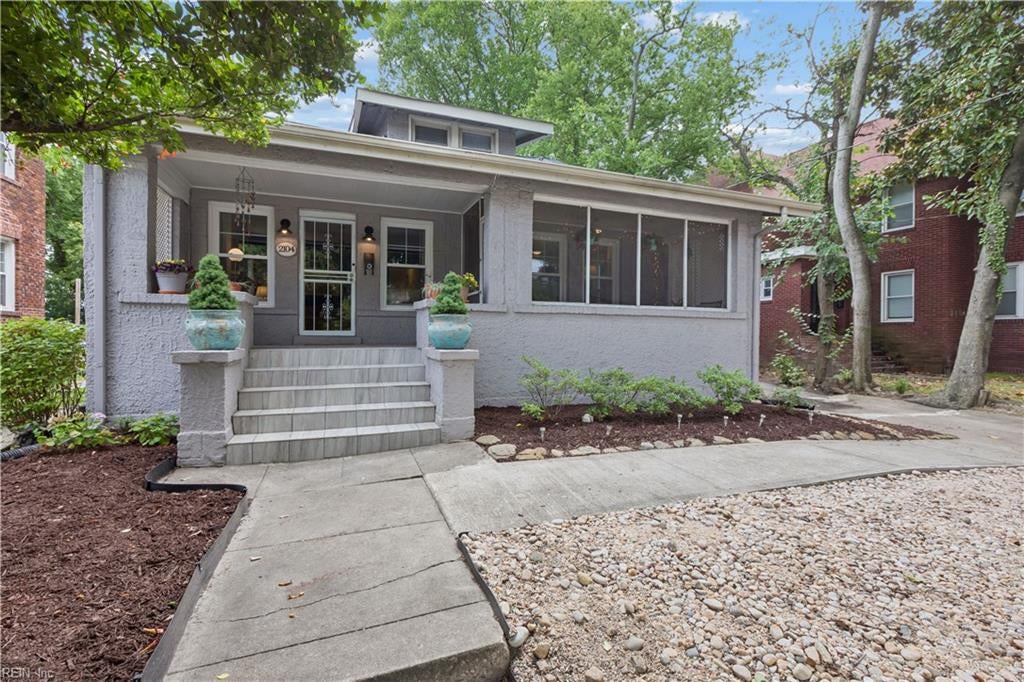 2104 Hampton Blvd — photo
