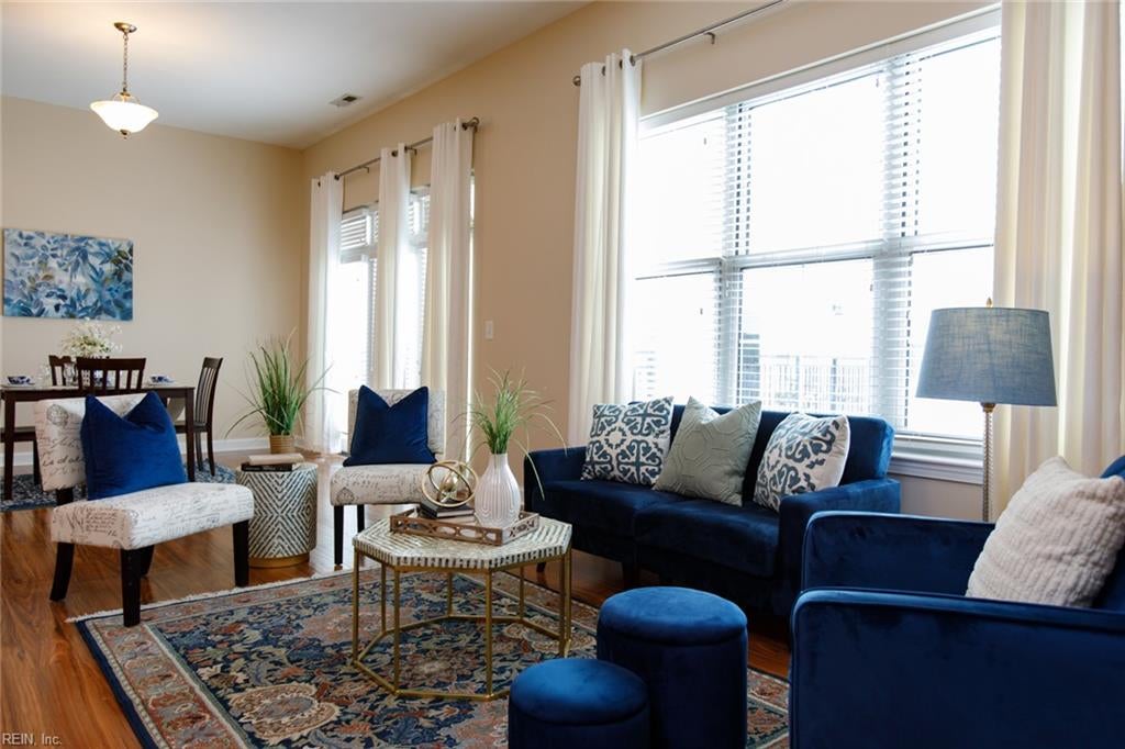 670 Town Center Dr 405 — photo