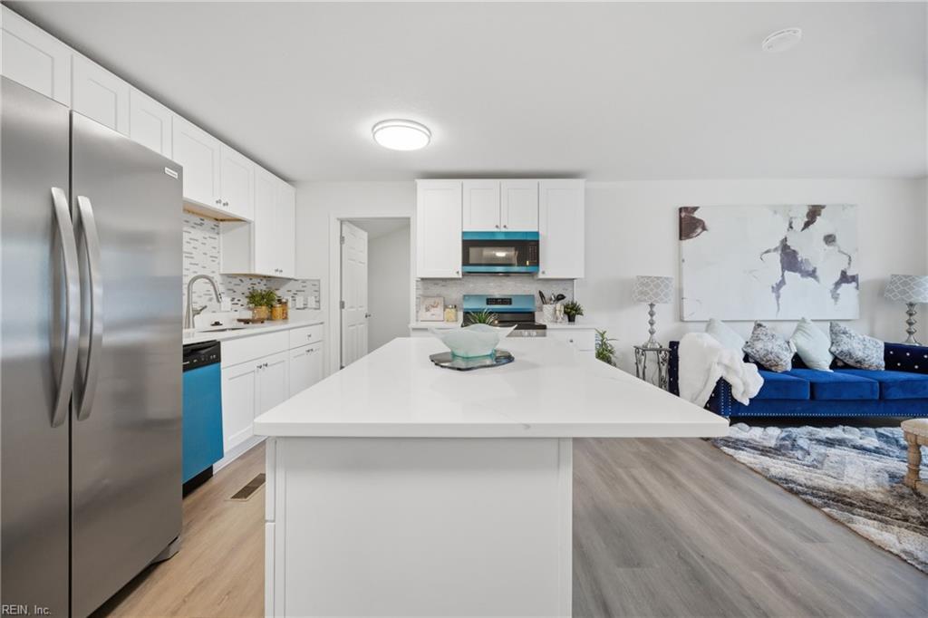 2521 Lynnriver Dr — photo