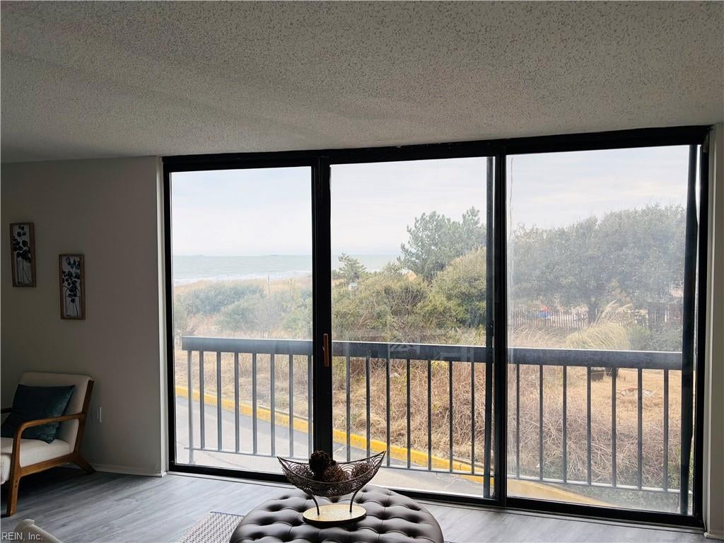 1222 E Ocean View Ave 204 — photo
