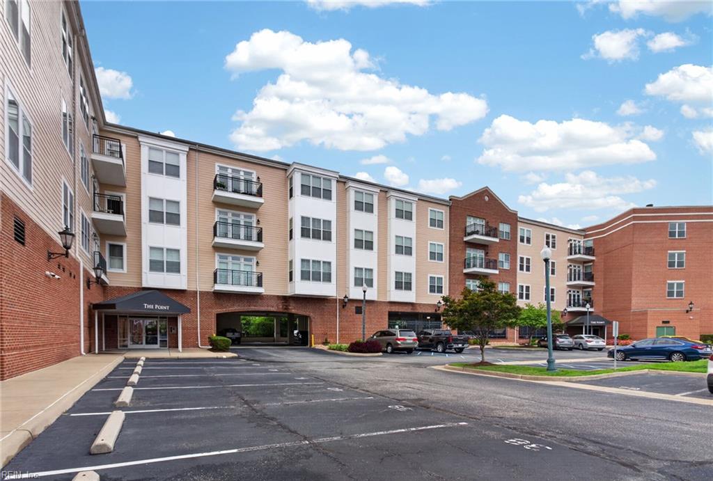 670 Town Center Dr 404 — photo