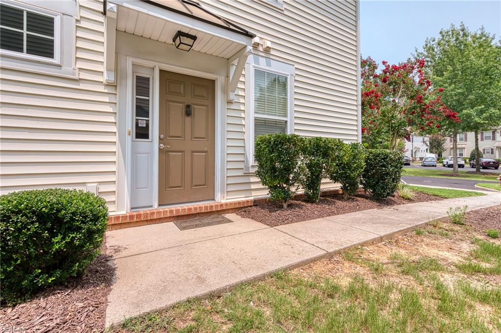 3215 Kenton Ct — photo