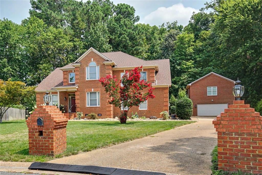 111 Leyland Ct — photo