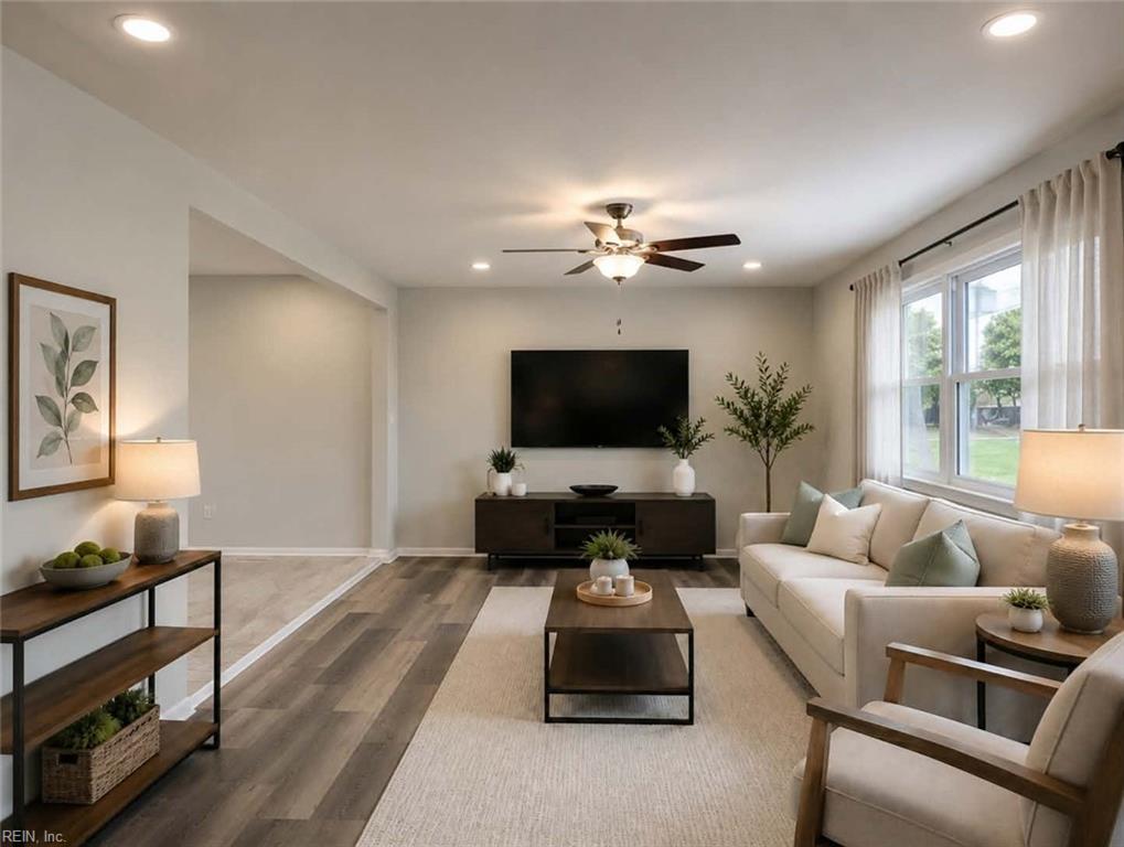704 Lord Nelson Dr — photo