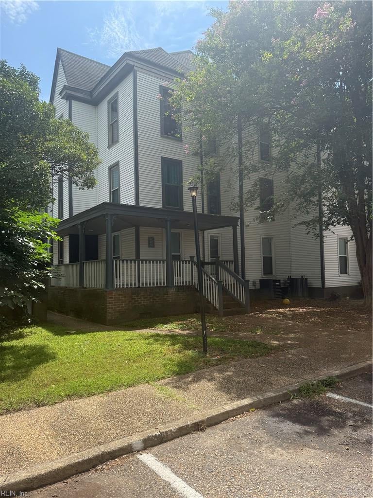 917 Green St — photo