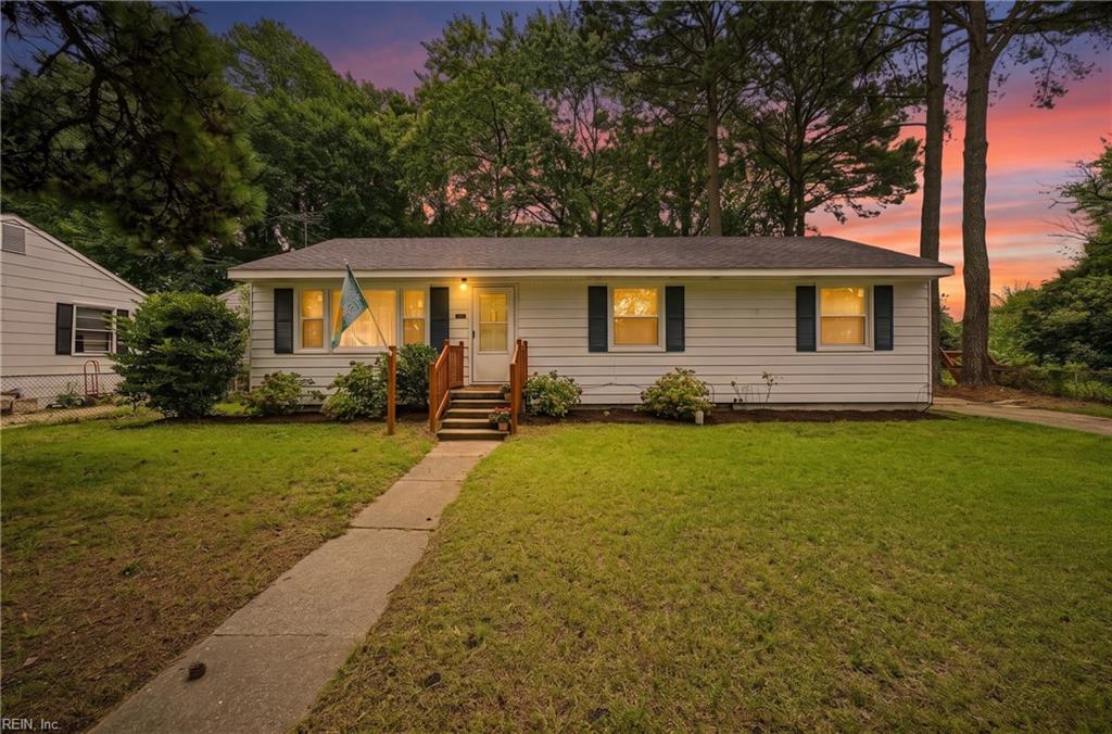 3421 W Weaver Rd — photo