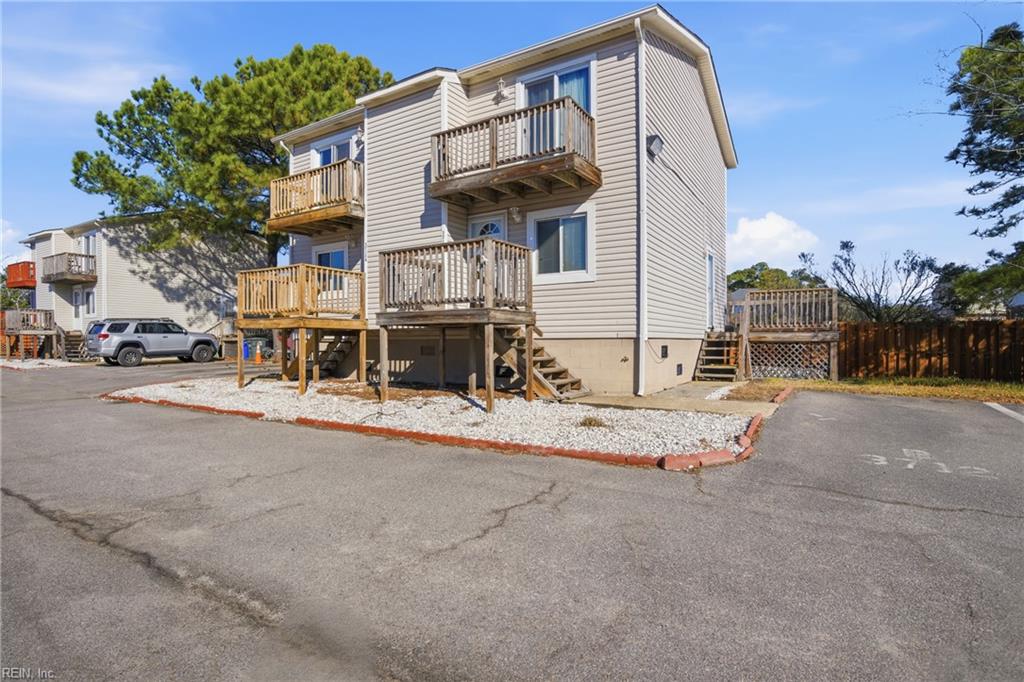 3712 Pretty Lake Ave #4B — photo
