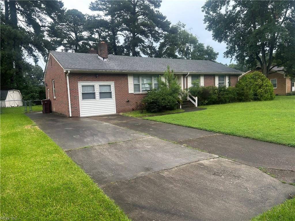 4024 Oak Dr — photo