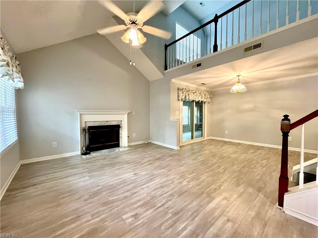 902 Shoreline Pt — photo