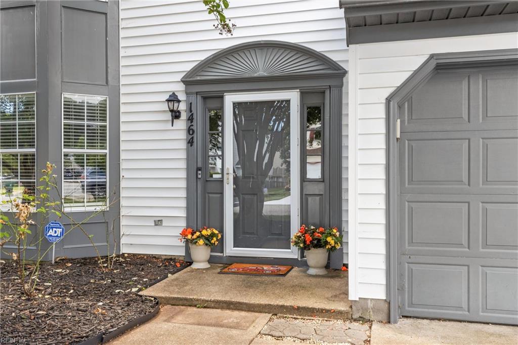 1464 Berkshire Dr — photo