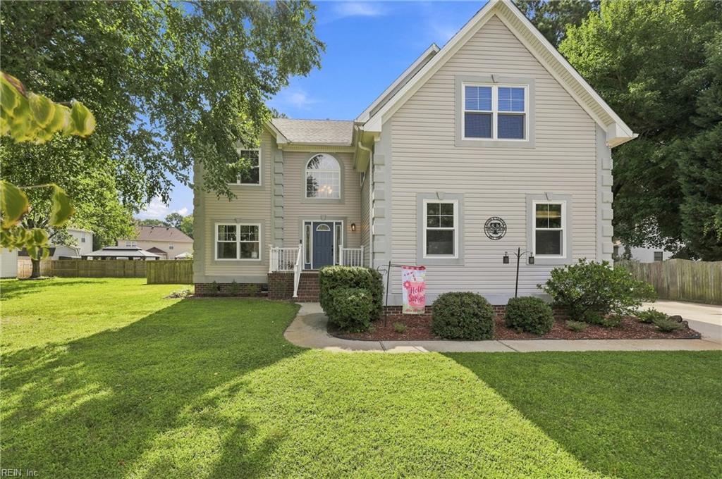 1805 Crestwynd Dr — photo