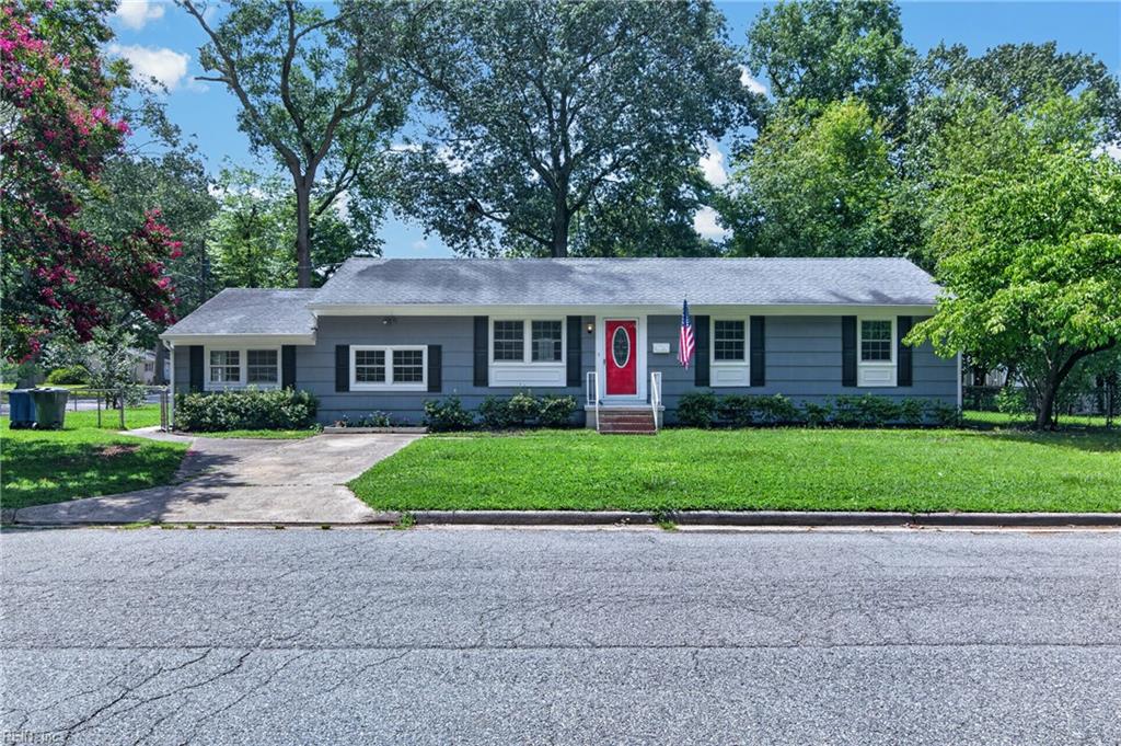 203 Robinson Dr — photo