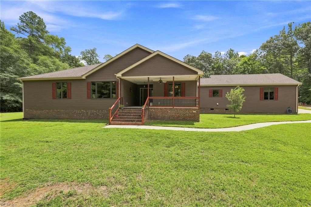 18152 Private Stock Ln — photo