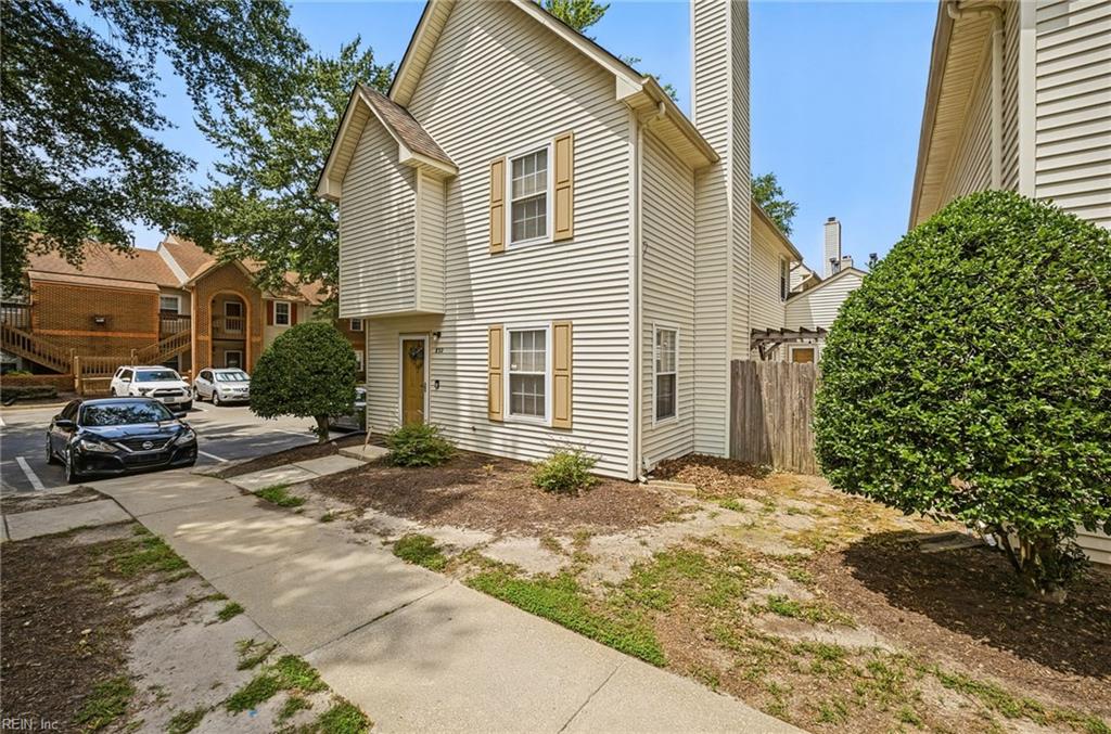 832 Gas Light Ln — photo