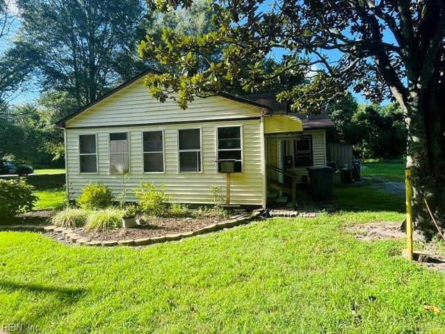1832 Mount Pleasant Rd — photo
