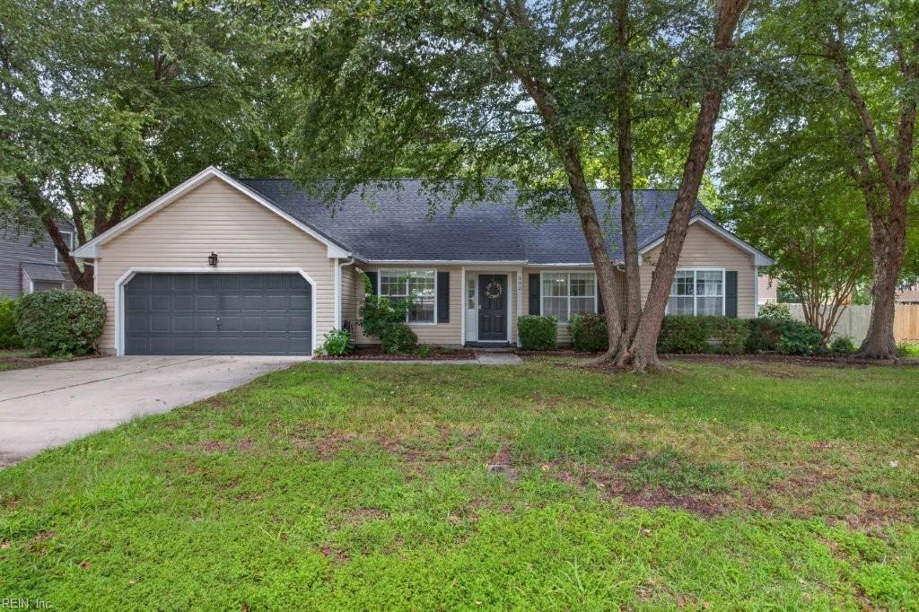 302 Carriage Ct — photo