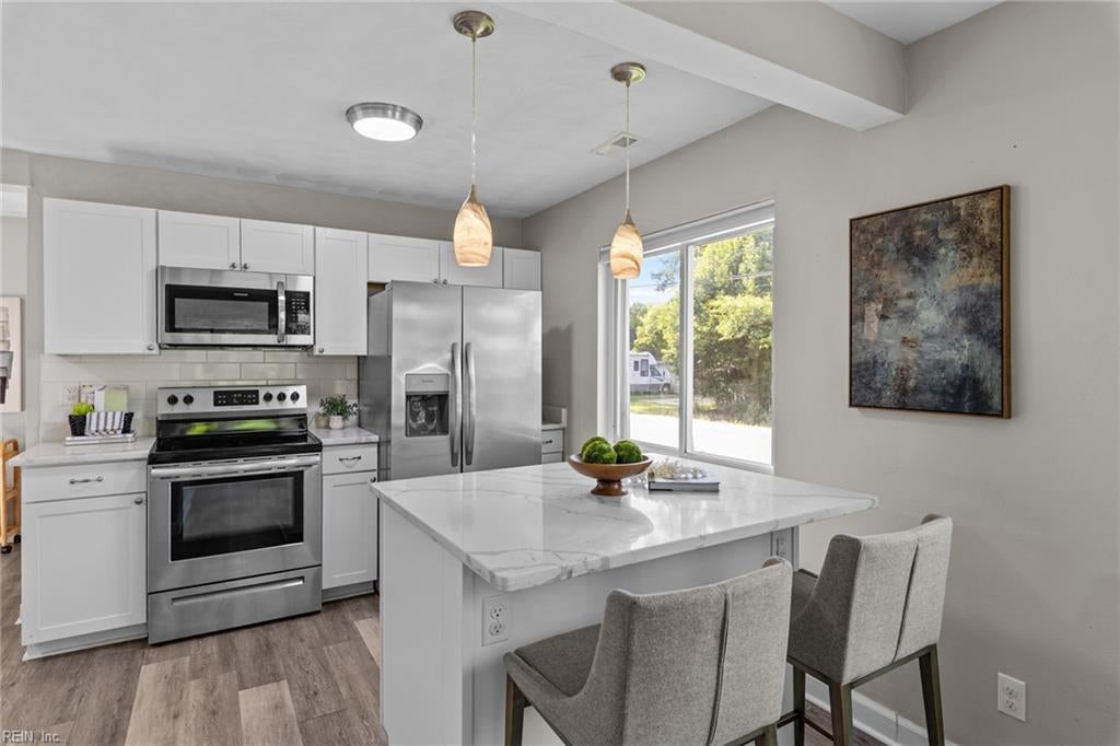 1324 Hawthorne Dr — photo