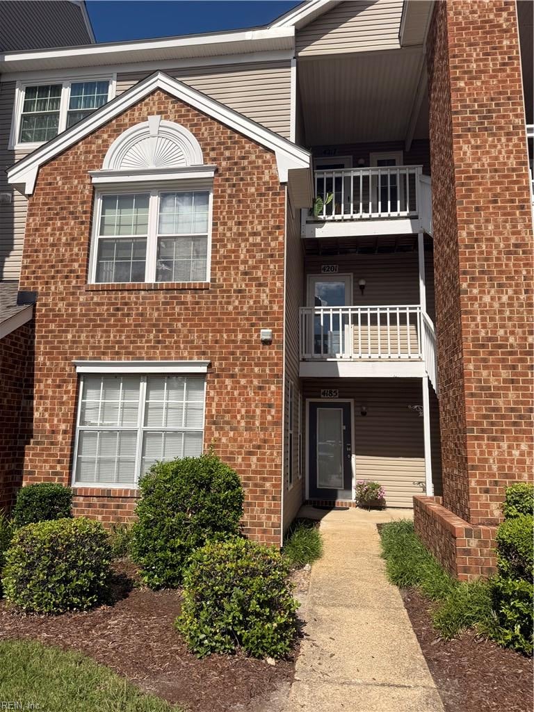 4185 Laurel Green Cir — photo