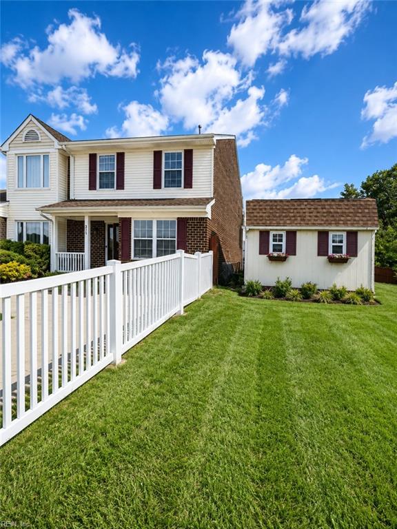 314 Sussex Ct — photo