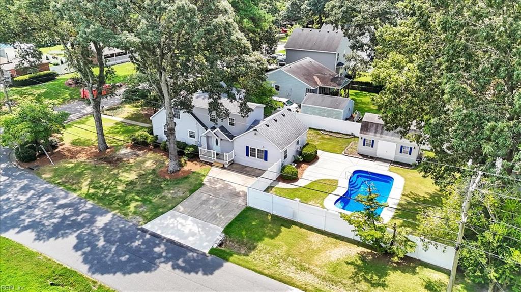 1601 Lilac Ave — photo
