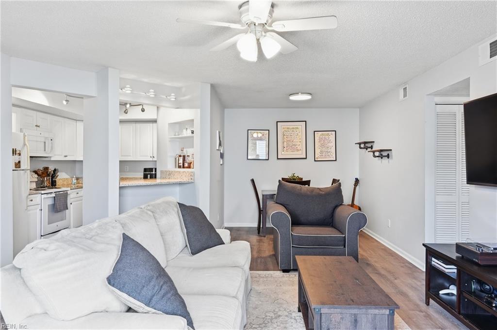 1410 Rellen Ct — photo