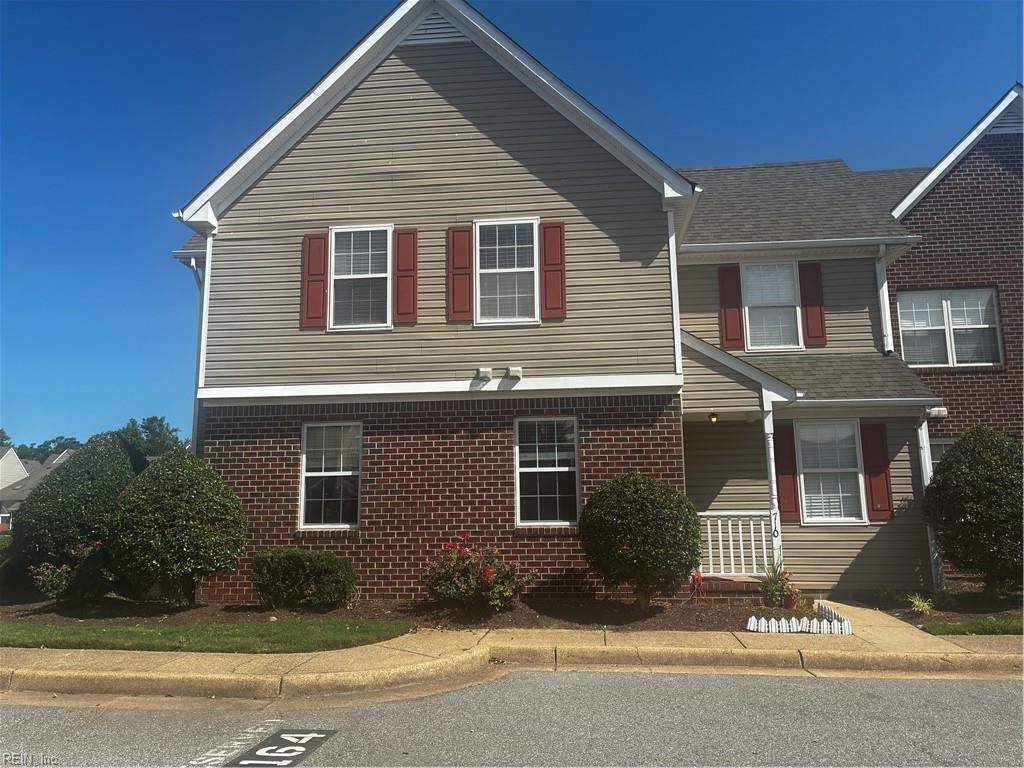 710 Willow Green Ct — photo