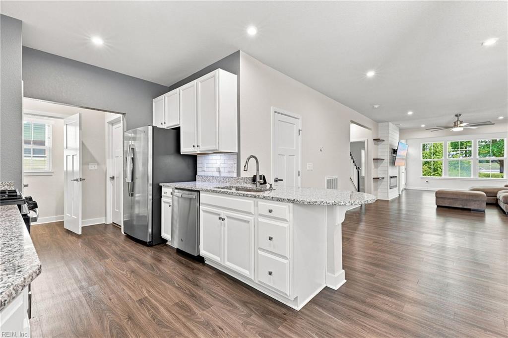 1720 Barkadeer CV — photo