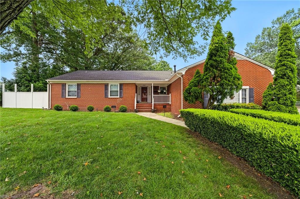 1757 Lafayette Dr — photo