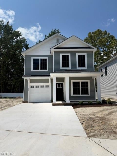 903 Railroad Ave — photo