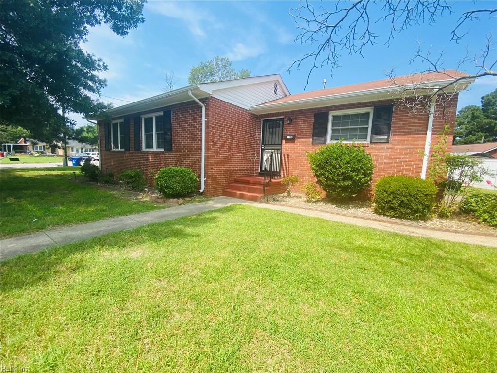 1102 Cavalier Blvd — photo