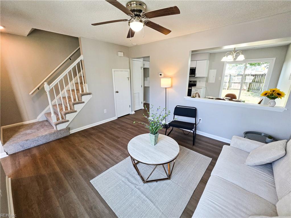1006 Barnacle Ct — photo