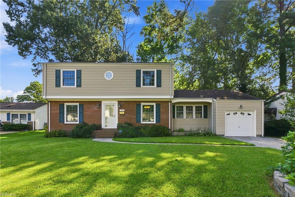 208 Great Hall Ct — photo
