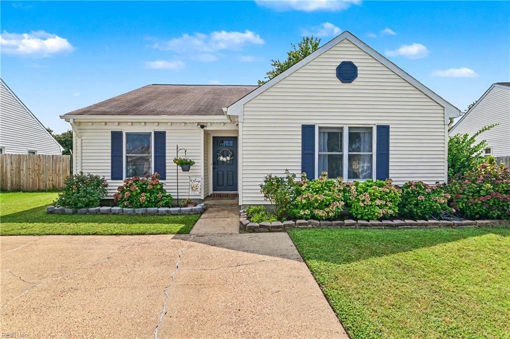 1073 Debaca Ct — photo