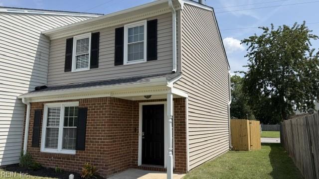 934 Monarch Dr — photo