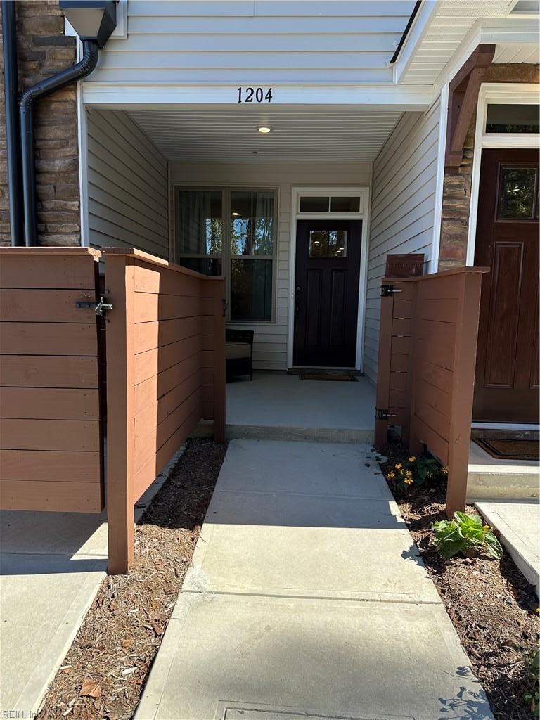 1904 E Kathy Ann Way — photo