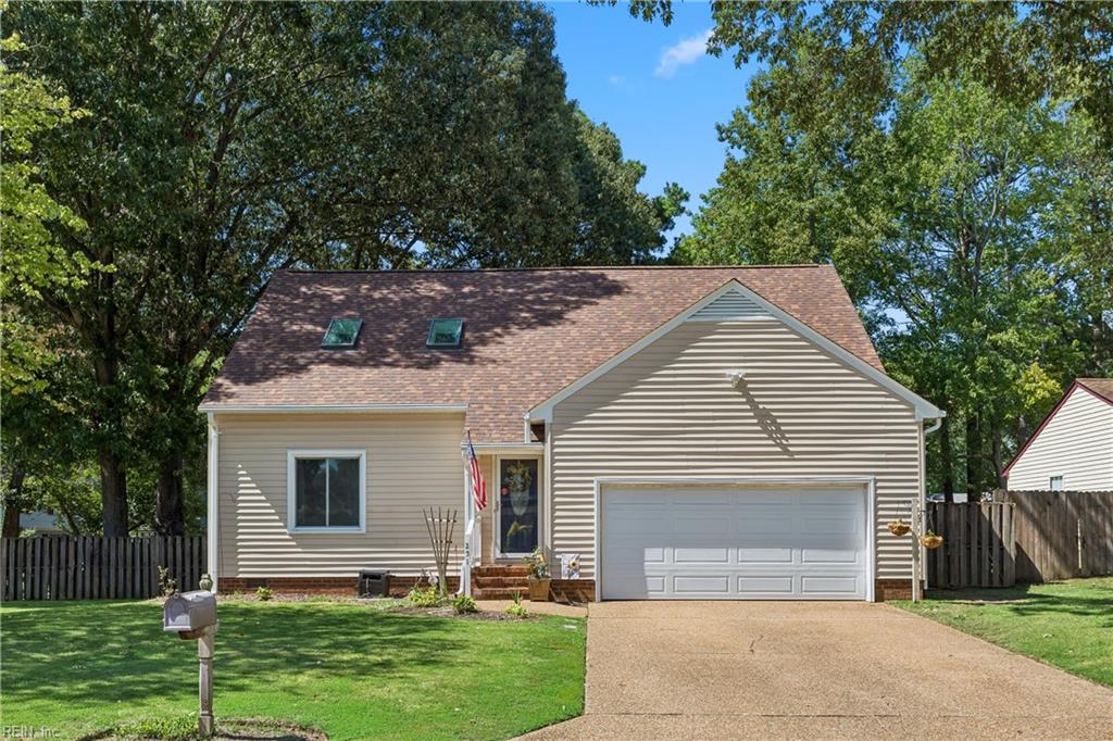 251 Gena Ct — photo