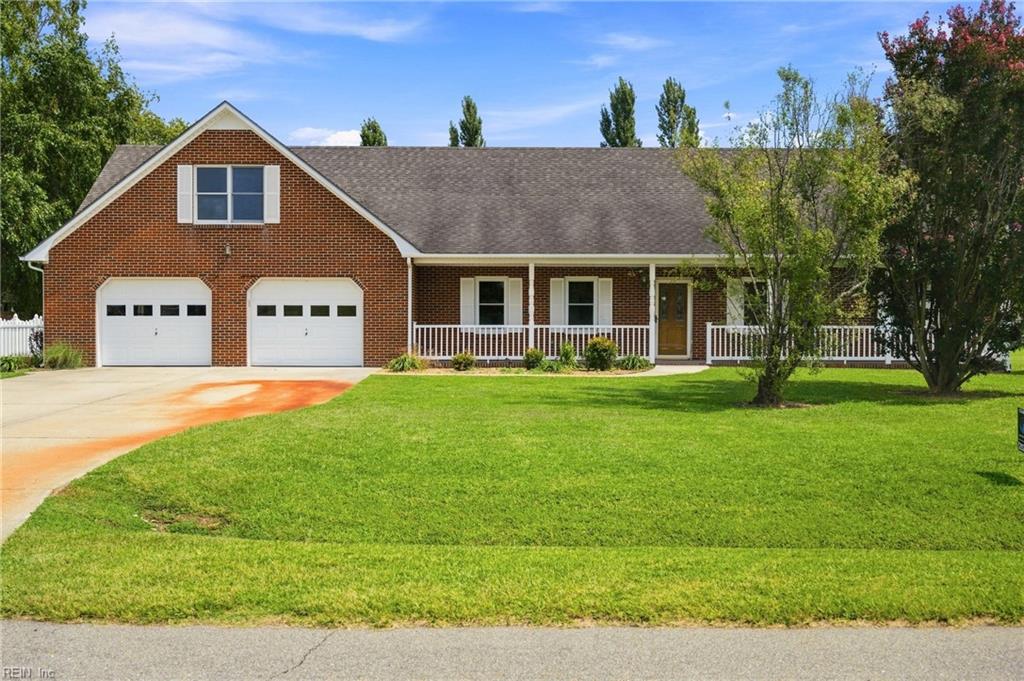 702 Everett Dr — photo