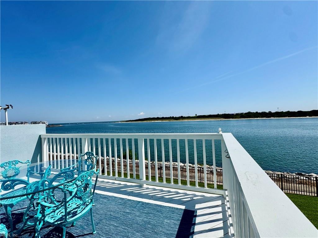 9508 Bay Front Dr — photo