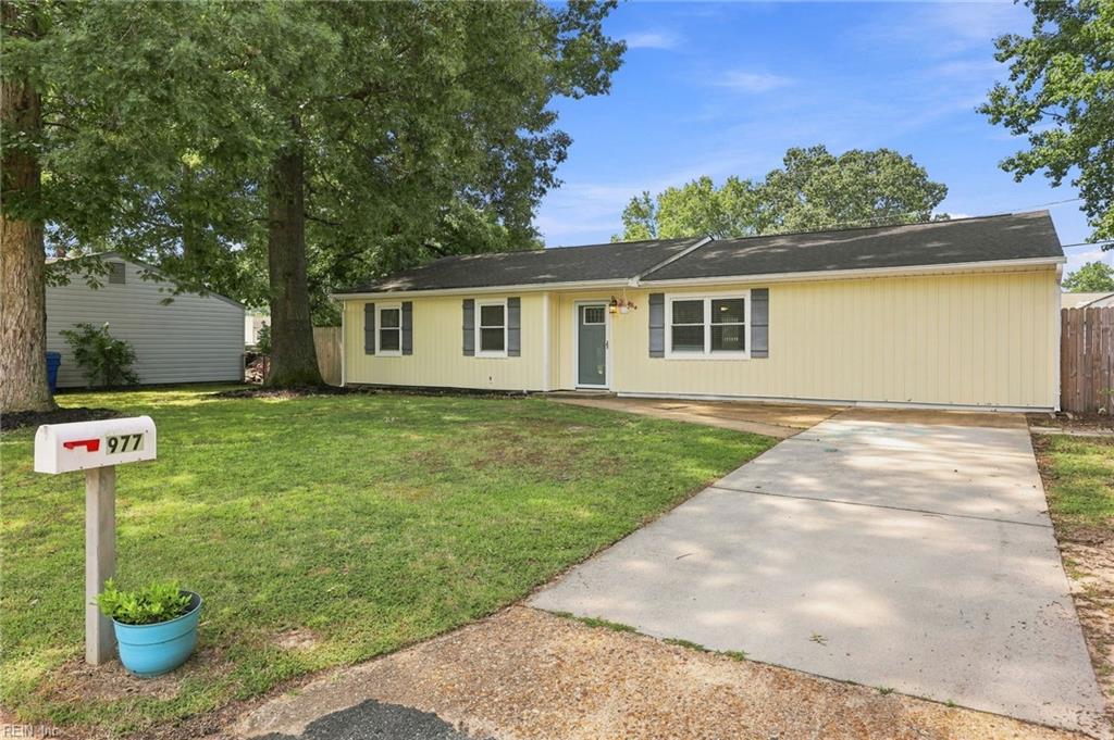 977 Oak Forest Ct — photo