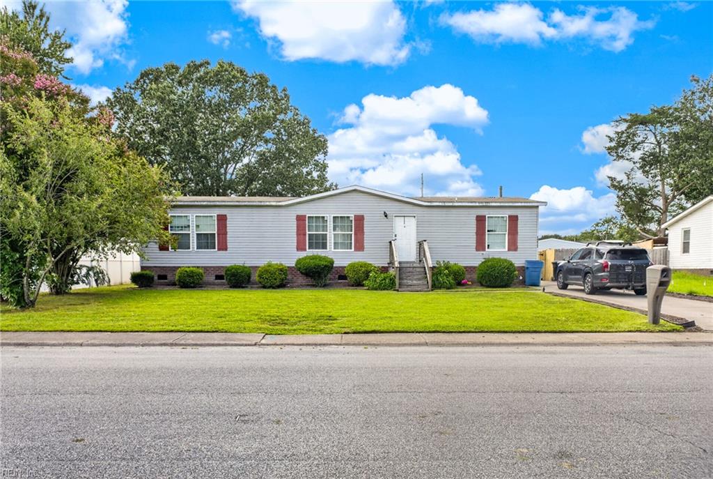 1313 Skylark Dr — photo