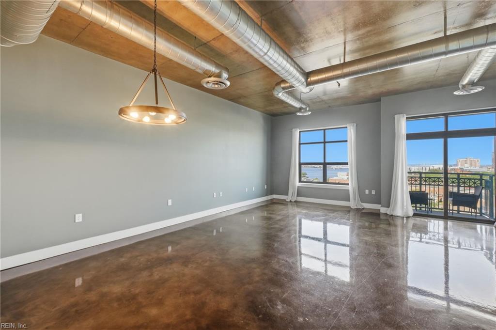 123 College Pl 806 — photo