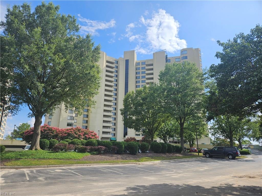 7505 River Rd 3C — photo