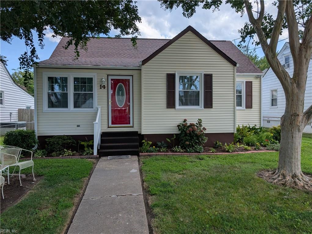 14 Plaza Dr — photo