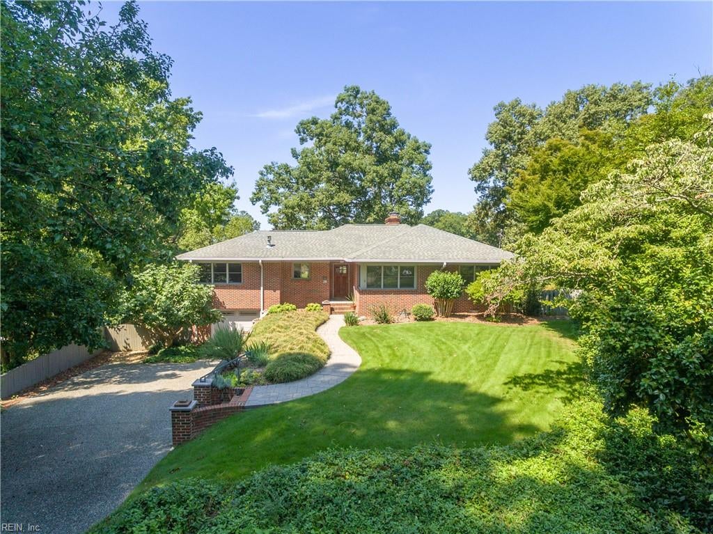 28 Laurel Wood Rd — photo