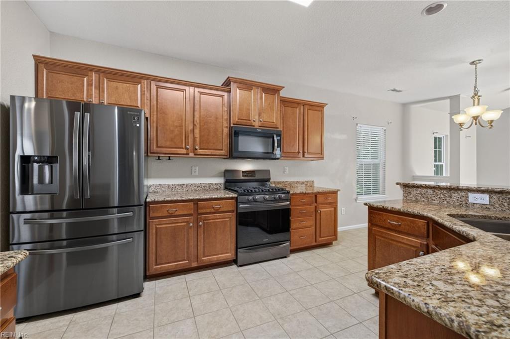 705 Creekwood Dr — photo