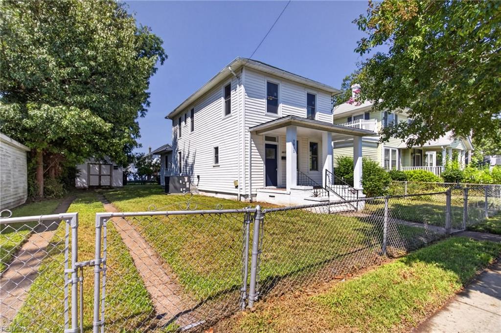 2811 Marshall Ave — photo
