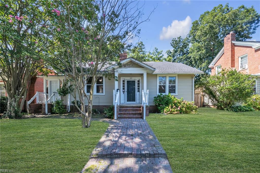 123 Pochin Pl — photo